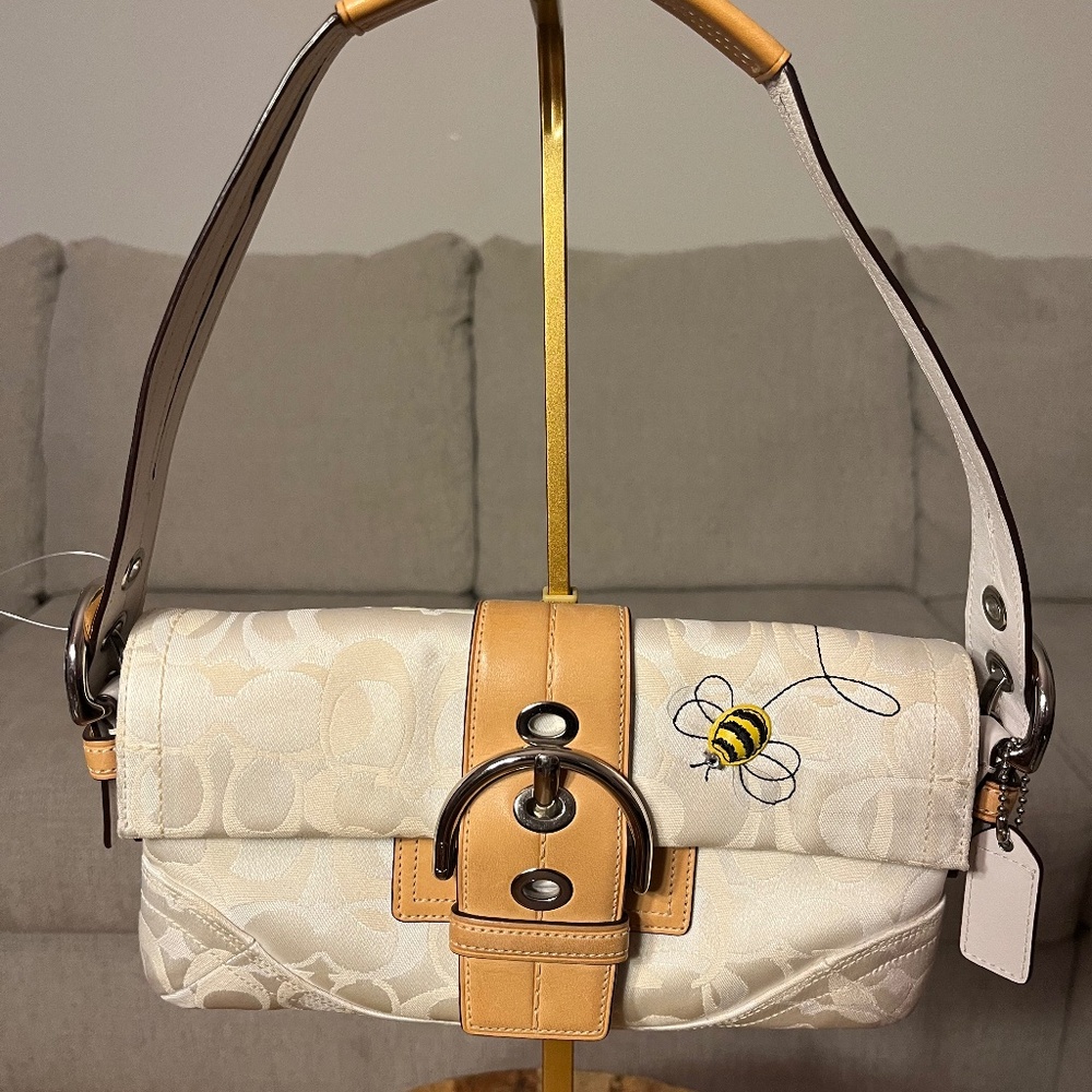 NWOT COACH- Vintage LE Y2K Bumblebee Signature Flap SoHo